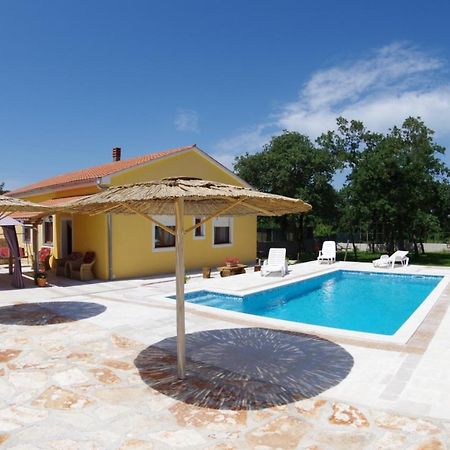 Vila House Oliva, Sveti Kirin Svetvinčenat Exteriér fotografie