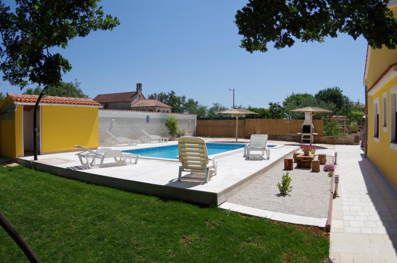 Vila House Oliva, Sveti Kirin Svetvinčenat Exteriér fotografie