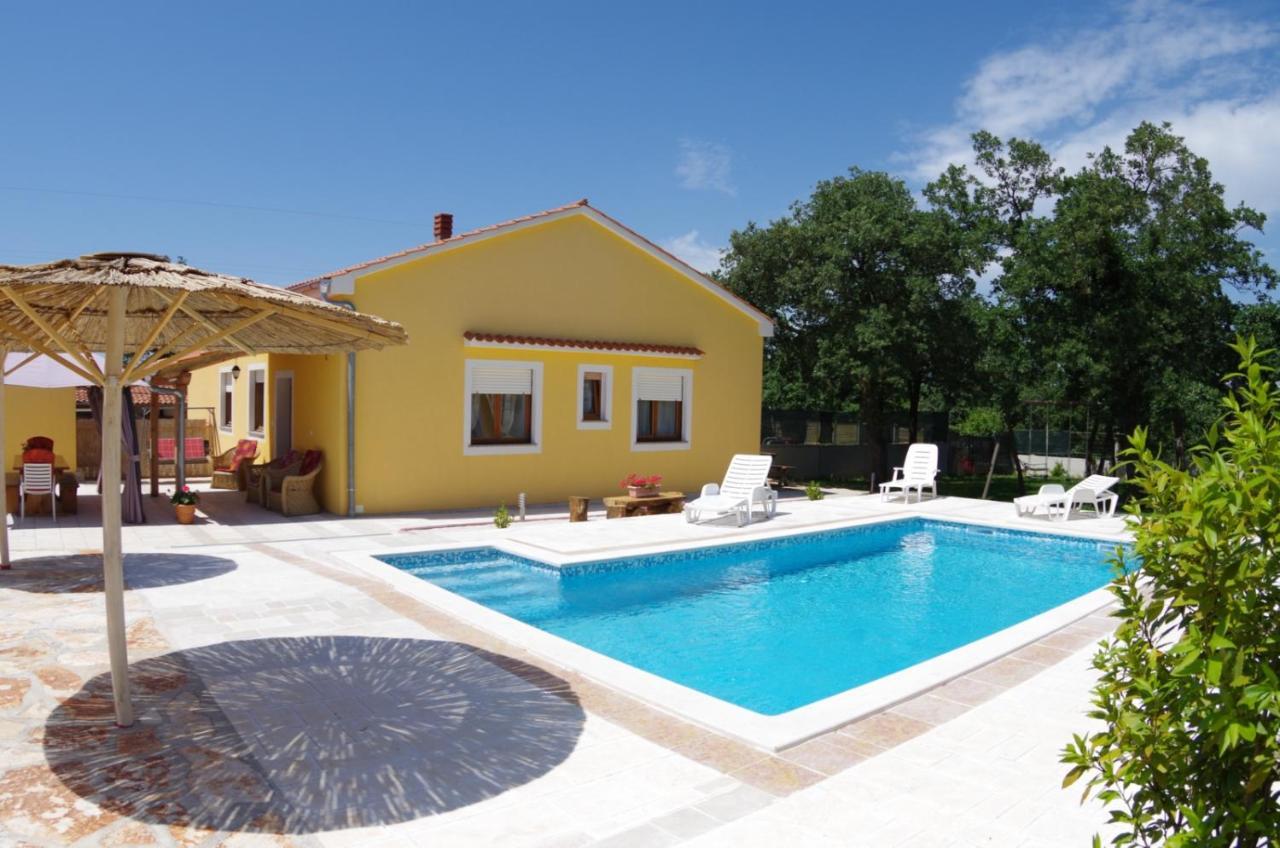 Vila House Oliva, Sveti Kirin Svetvinčenat Exteriér fotografie