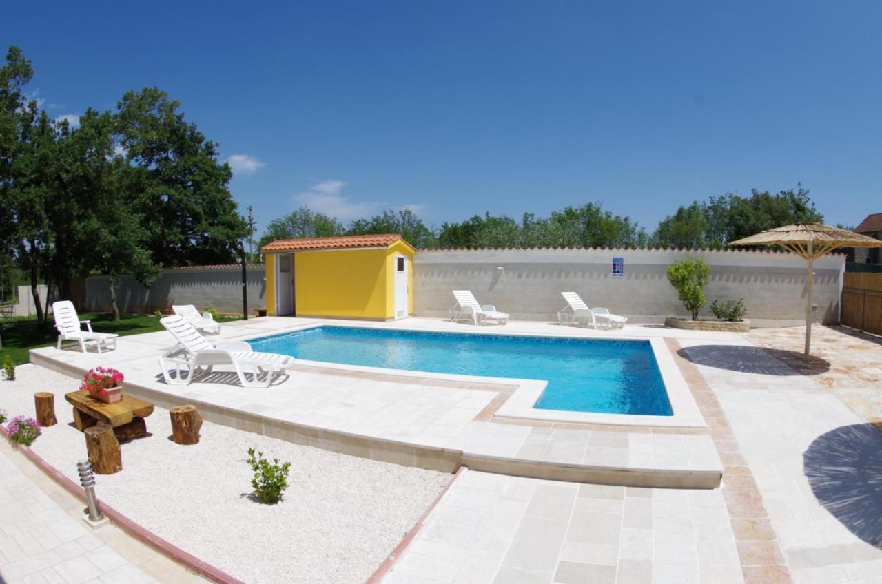 Vila House Oliva, Sveti Kirin Svetvinčenat Exteriér fotografie