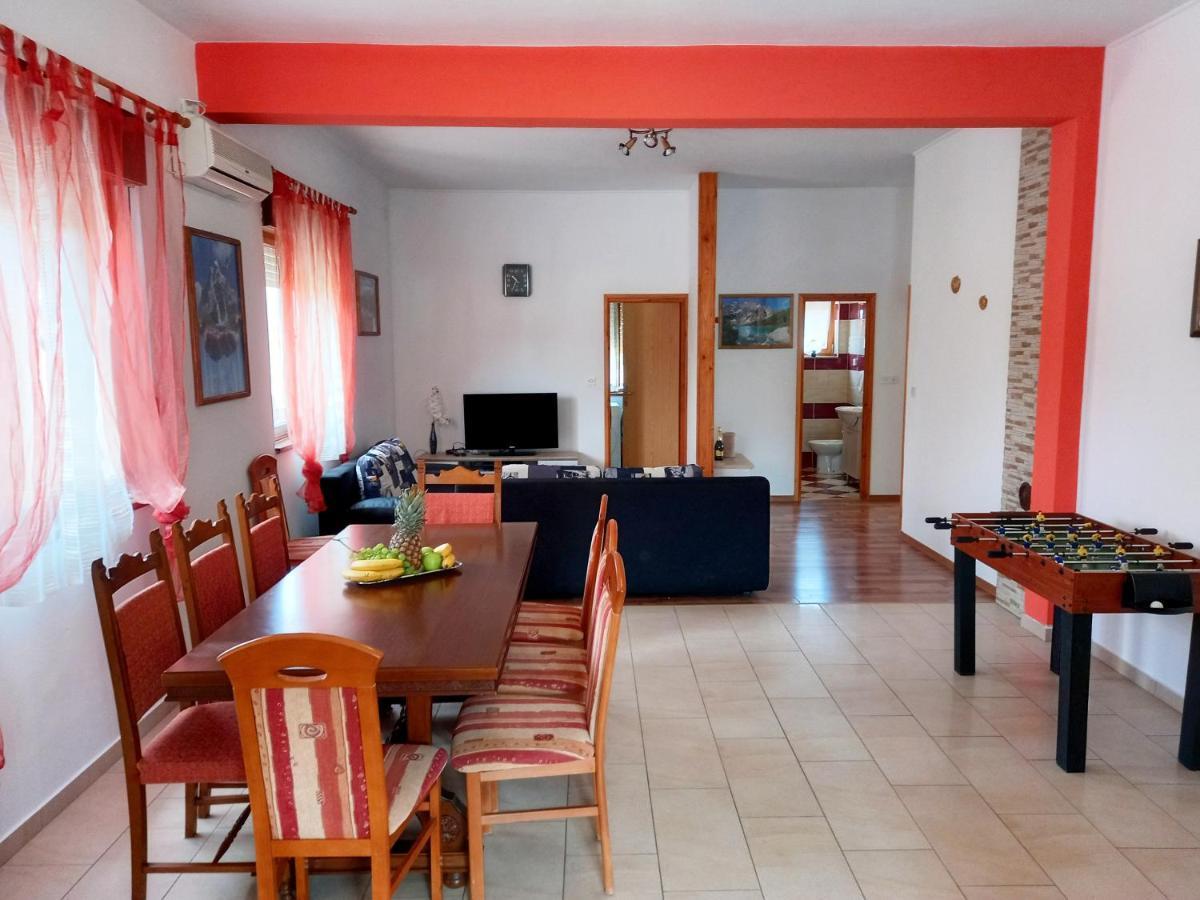 Vila House Oliva, Sveti Kirin Svetvinčenat Exteriér fotografie